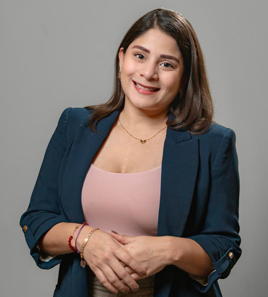 Berna Morales - Senior UI/UX Designer & Frontend Developer
